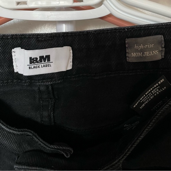 M Boutique- Hi-Rise Mom Jeans - Picture 3 of 4